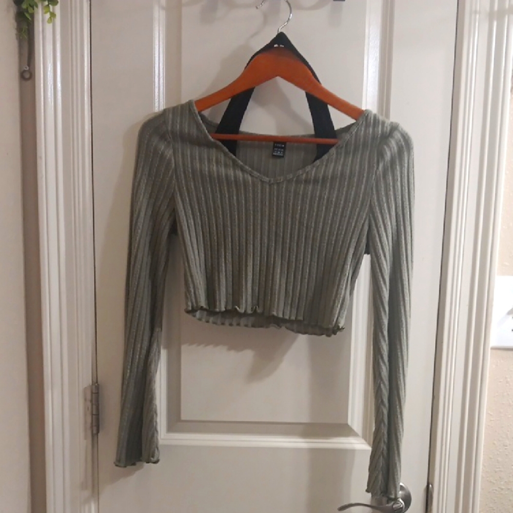 SHEIN Green Ribbed Crop Blouse